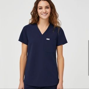 FIGS navy  Casma top